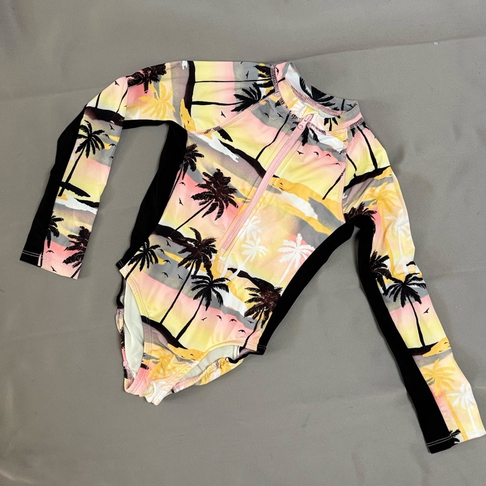Wonder Nation Girls’ Long Sleeve Rash Guard Swimsuit – Size 6-6X
